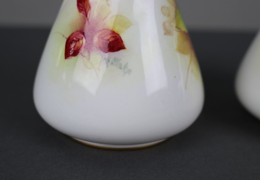 A pair of small white porcelain vases with wavy gilded rims, hand-painted with ripe blackberries, blossoms, and autumn foliage. View VI