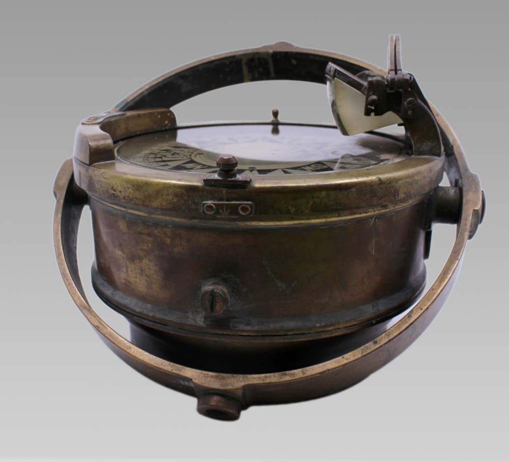 Early 20th Century Bronze and Brass Gimballed Ship's Compass by F. Smith & Sons View VII