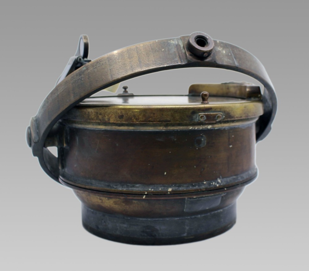 Early 20th Century Bronze and Brass Gimballed Ship's Compass by F. Smith & Sons View IX