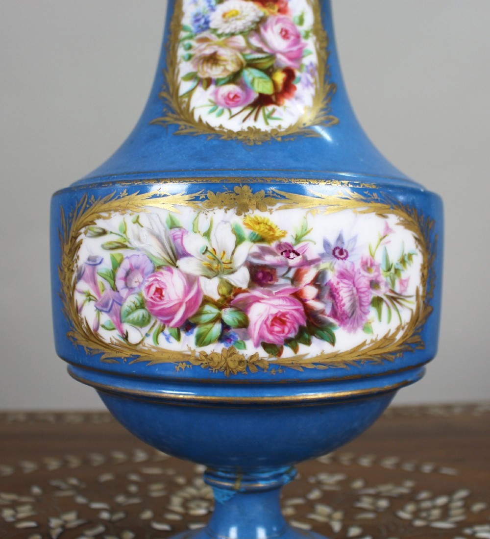 Late 19th Century Sèvres-Style Bleu Céleste Porcelain Vase View VII