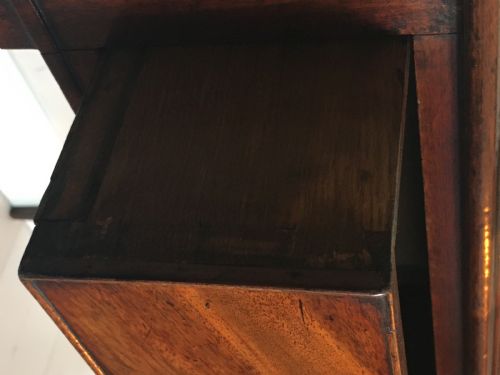 GEORGE III MAHOGANY SIDE TABLE - ADDITIONAL PHOTO 4