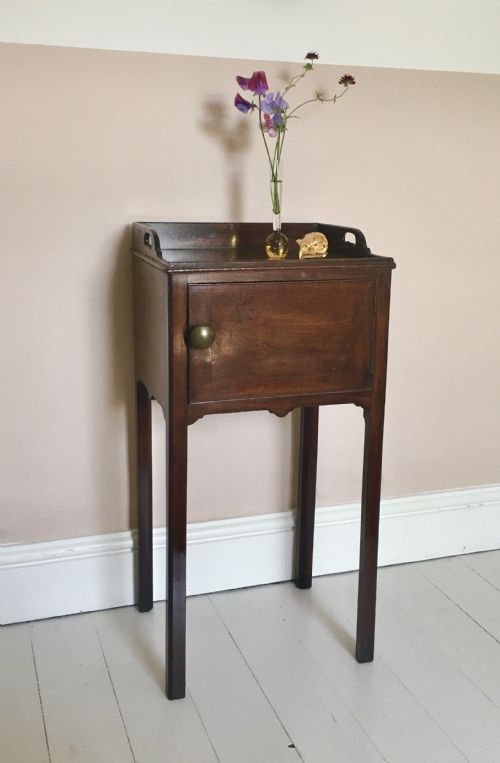 mahogany bedside pot cupboard - CATEGORY: ANTIQUE CUPBOARDS - DATED GEORGIAN