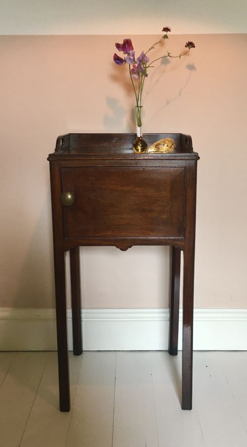MAHOGANY BEDSIDE POT CUPBOARD - ADDITIONAL PHOTO 1