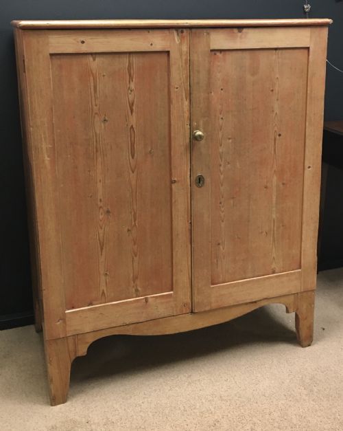 REGENCY LINEN CUPBOARD - ADDITIONAL PHOTO 1