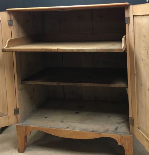 REGENCY LINEN CUPBOARD - ADDITIONAL PHOTO 3