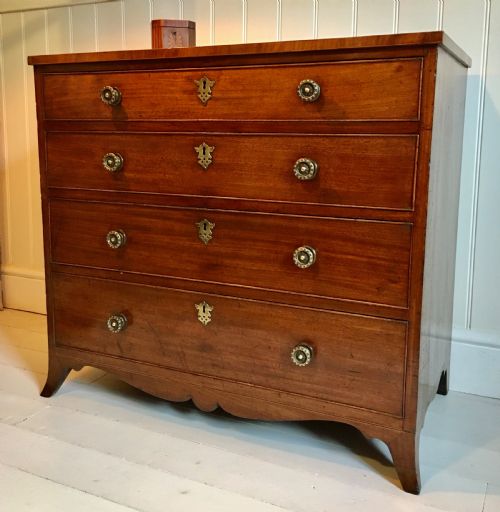 REGENCY MAHOGANY CHEST OF DRAWERS - ADDITIONAL PHOTO 1
