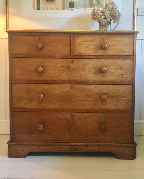 c19th pine chest of drawers - CATEGORY: ANTIQUE CHEST OF DRAWERS - DATED 19TH CENTURY