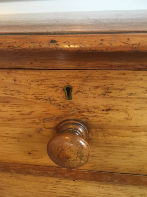 C19TH PINE CHEST OF DRAWERS - ADDITIONAL PHOTO 5