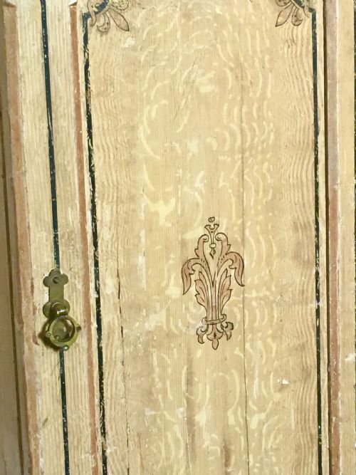 VICTORIAN PAINTED POT CUPBOARD - ADDITIONAL PHOTO 3