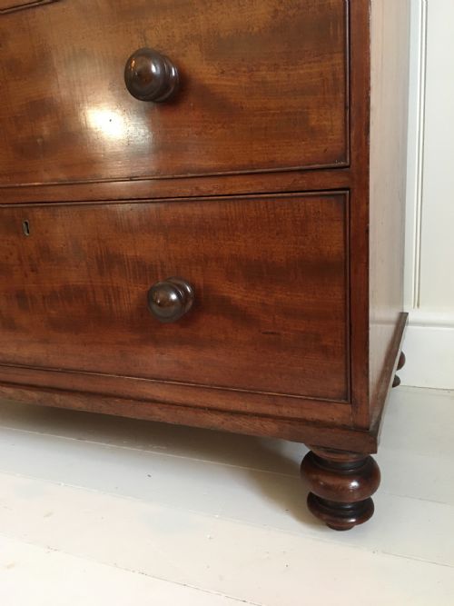 MAHOGANY CHEST OF DRAWERS - ADDITIONAL PHOTO 1
