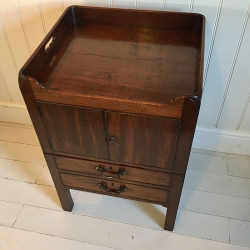 GEORGE LLL BEDSIDE CUPBOARD - ADDITIONAL PHOTO 4