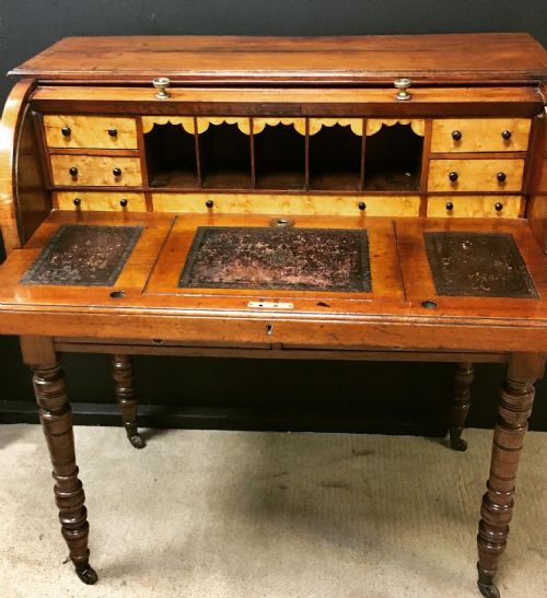 19TH CENTURY WALNUT DESK - ADDITIONAL PHOTO 3
