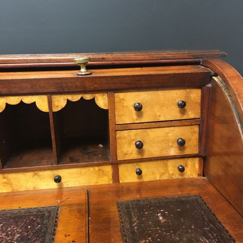 19TH CENTURY WALNUT DESK - ADDITIONAL PHOTO 12