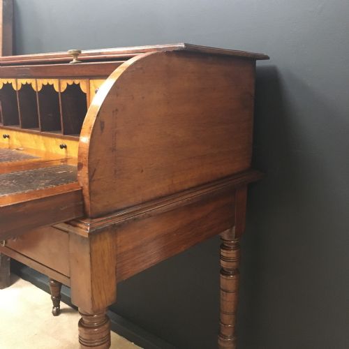 19TH CENTURY WALNUT DESK - ADDITIONAL PHOTO 13
