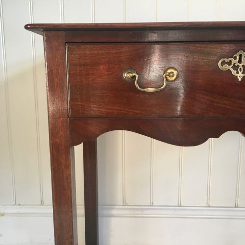 GEORGIAN MAHOGANY LOWBOY SIDE TABLE - ADDITIONAL PHOTO 2