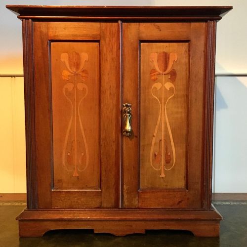 ARTS AND CRAFTS CABINET - ADDITIONAL PHOTO 1