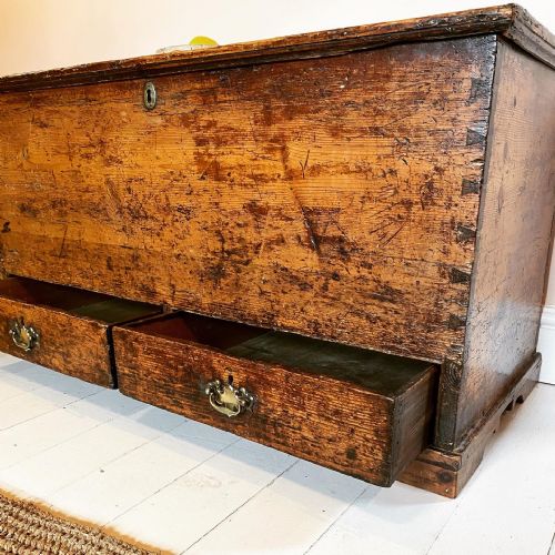 ANTIQUE PINE TRUNK BLANKET BOX - ADDITIONAL PHOTO 6