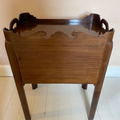GEORGIAN MAHOGANY BEDSIDE CUPBOARD - ADDITIONAL PHOTO 7