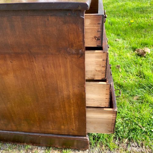 19TH CENTURY MAHOGANY CHEST OF DRAWERS - ADDITIONAL PHOTO 6