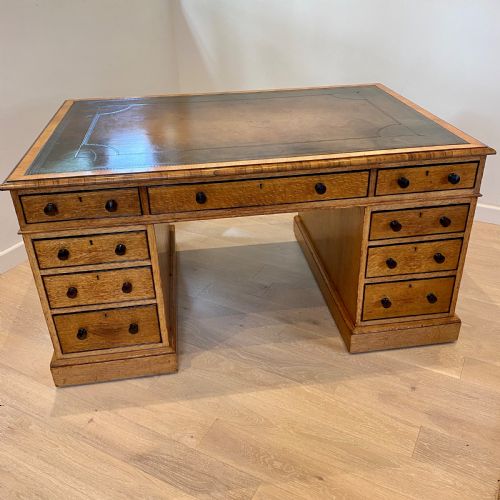 19th century oak partners desk - CATEGORY: ANTIQUE DESKS - DATED 19TH CENTURY