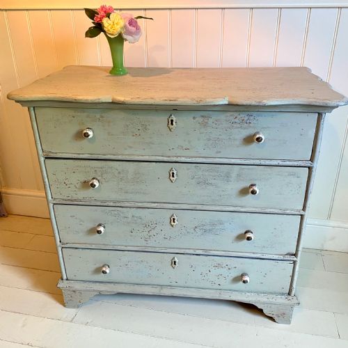 19th century continental painted chest of drawers - CATEGORY: ANTIQUE CHEST OF DRAWERS - DATED 19TH CENTURY