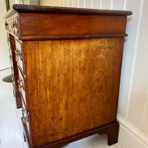19TH CENTURY SMALL MAHOGANY PEDESTAL DESK - ADDITIONAL PHOTO 8