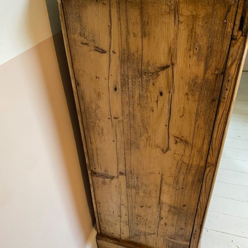 VICTORIAN PINE CUPBOARD - ADDITIONAL PHOTO 4