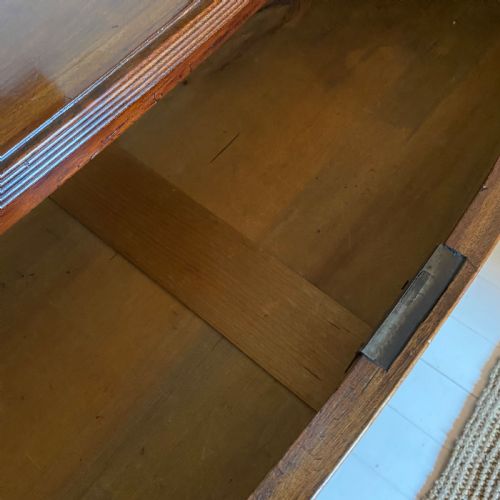 19TH CENTURY BOW FRONT CHEST OF DRAWERS - ADDITIONAL PHOTO 8
