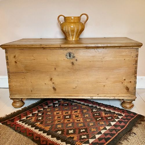 19TH CENTURY PINE TRUNK - ADDITIONAL PHOTO 1
