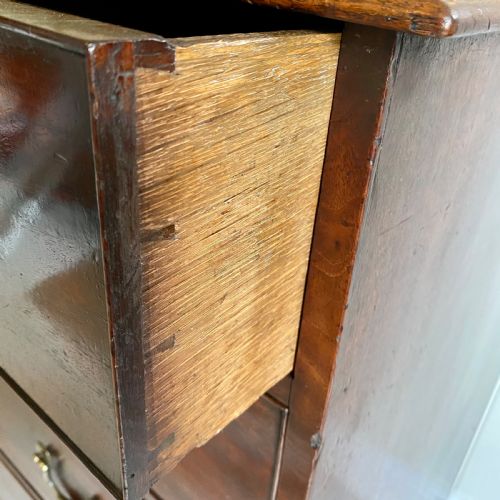 GEORGIAN MAHOGANY CHEST OF DRAWERS - ADDITIONAL PHOTO 6