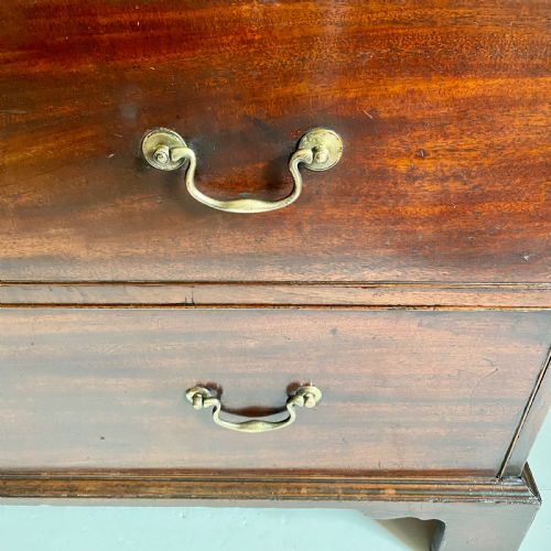 GEORGIAN MAHOGANY CHEST OF DRAWERS - ADDITIONAL PHOTO 10