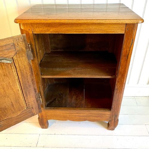 18TH CENTURY FRENCH OAK CUPBOARD - ADDITIONAL PHOTO 3