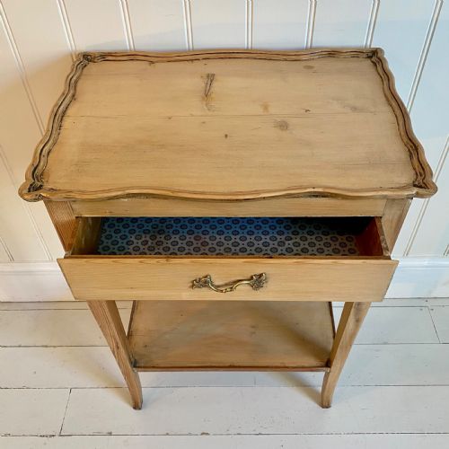 19TH CENTURY FRENCH PINE TABLE - ADDITIONAL PHOTO 3
