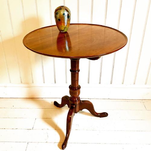 georgian mahogany tilt top occasional table - CATEGORY: ANTIQUE TABLES - DATED 19TH CENTURY