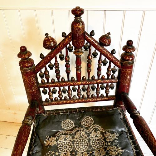 LACQUERED BALINESE CHAIR - ADDITIONAL PHOTO 1
