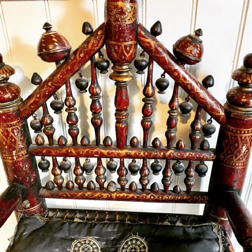 LACQUERED BALINESE CHAIR - ADDITIONAL PHOTO 2