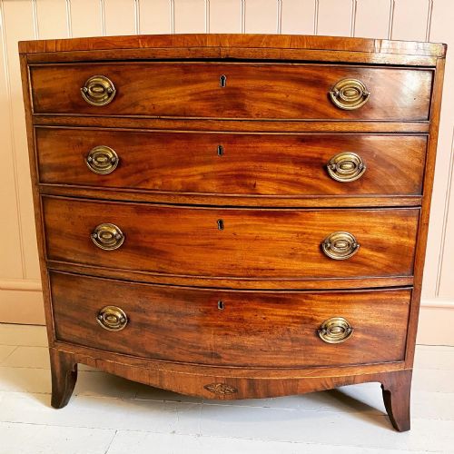 REGENCY MAHOGANY BOW FRONT CHEST OF DRAWERS - ADDITIONAL PHOTO 1