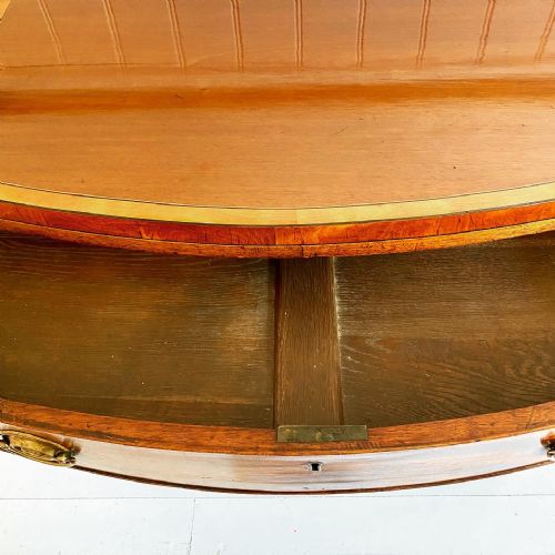 REGENCY MAHOGANY BOW FRONT CHEST OF DRAWERS - ADDITIONAL PHOTO 3