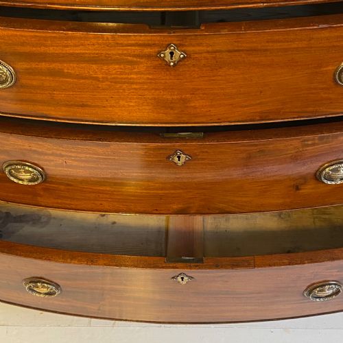 19TH CENTURY MAHOGANY CHEST OF DRAWERS - ADDITIONAL PHOTO 9