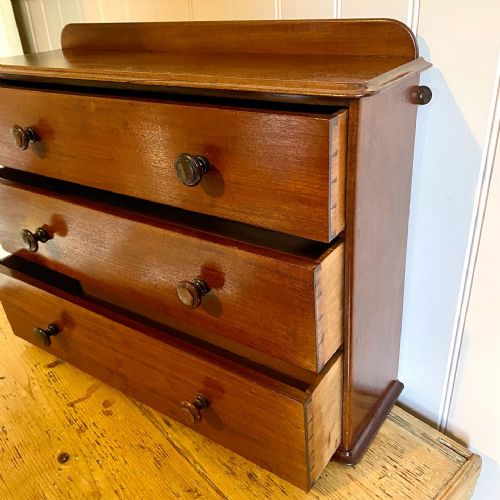 19TH CENTURY SMALL MAHOGANY DRAWERS - ADDITIONAL PHOTO 5