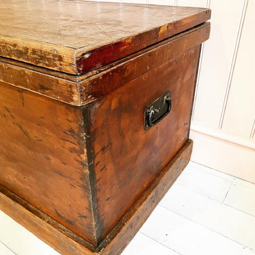 VICTORIAN PINE TRUNK - ADDITIONAL PHOTO 3