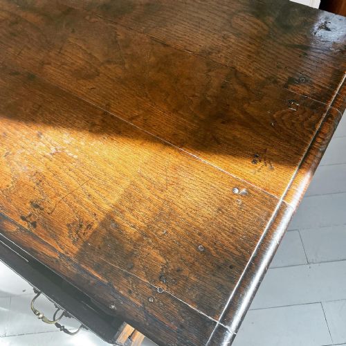 18TH CENTURY OAK LOWBOY - ADDITIONAL PHOTO 7