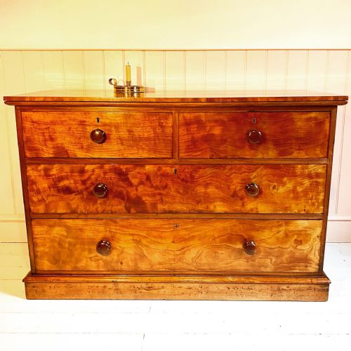 19th century mahogany chest of drawers - CATEGORY: ANTIQUE CHEST OF DRAWERS - DATED 19TH CENTURY