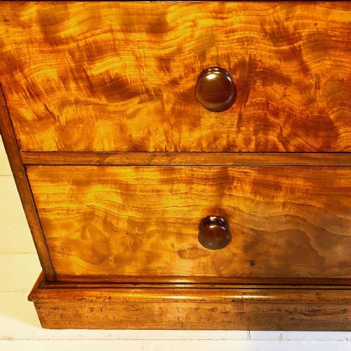 19TH CENTURY MAHOGANY CHEST OF DRAWERS - ADDITIONAL PHOTO 3