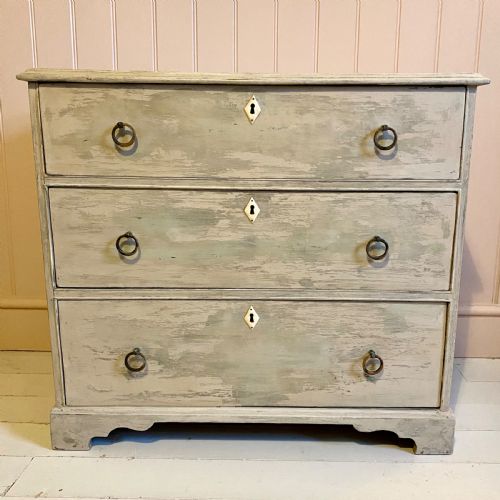 GEORGIAN PAINTED CHEST OF DRAWERS - ADDITIONAL PHOTO 1