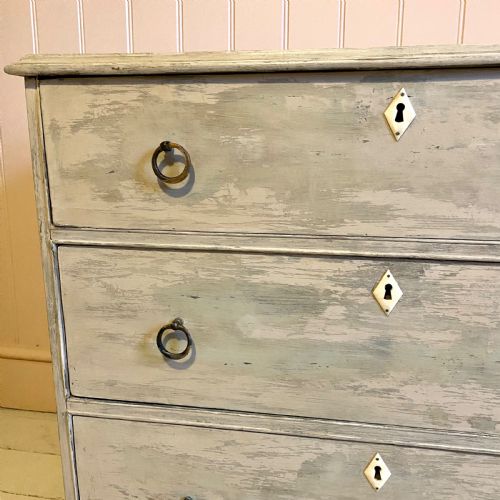 GEORGIAN PAINTED CHEST OF DRAWERS - ADDITIONAL PHOTO 2
