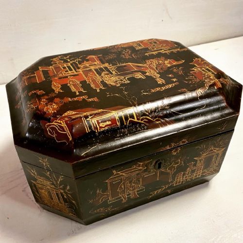 19th century lacquered tea caddy - CATEGORY: ANTIQUE BOXES - DATED 19TH CENTURY