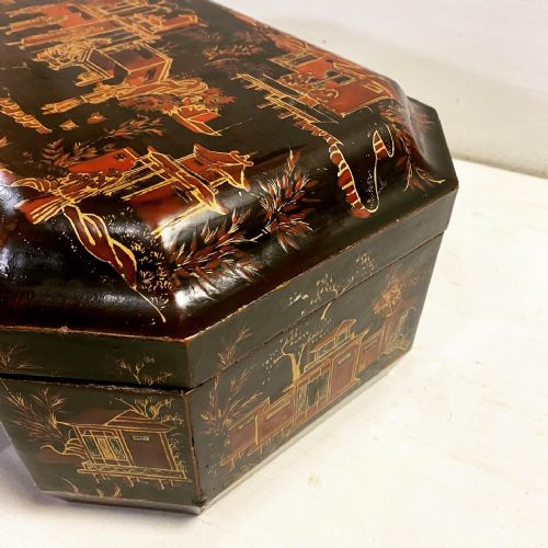 19TH CENTURY LACQUERED TEA CADDY - ADDITIONAL PHOTO 3