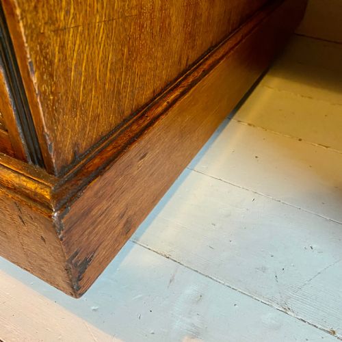 19TH CENTURY OAK PEDESTAL DESK - ADDITIONAL PHOTO 7
