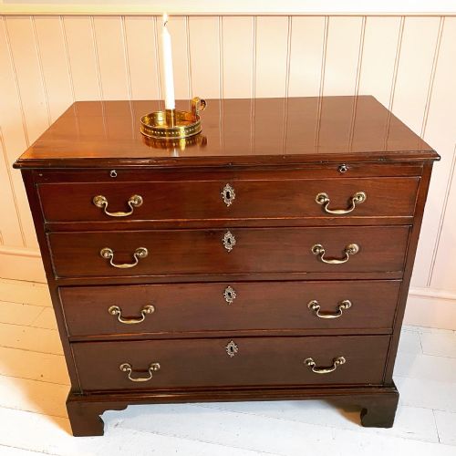 georgian mahogany chest of drawers - CATEGORY: ANTIQUE CHEST OF DRAWERS - DATED GEORGIAN
